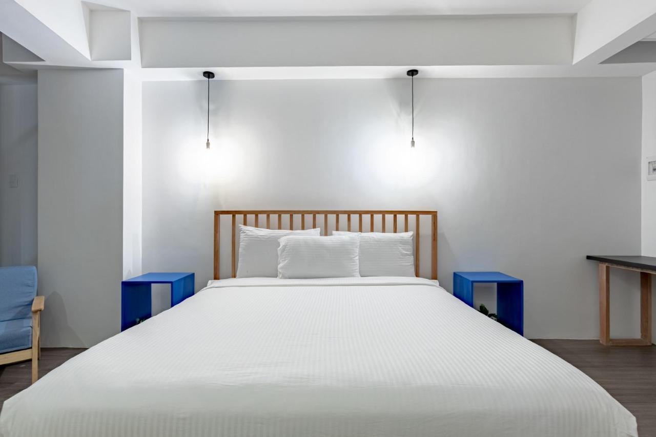 Draper Makati Hostel *